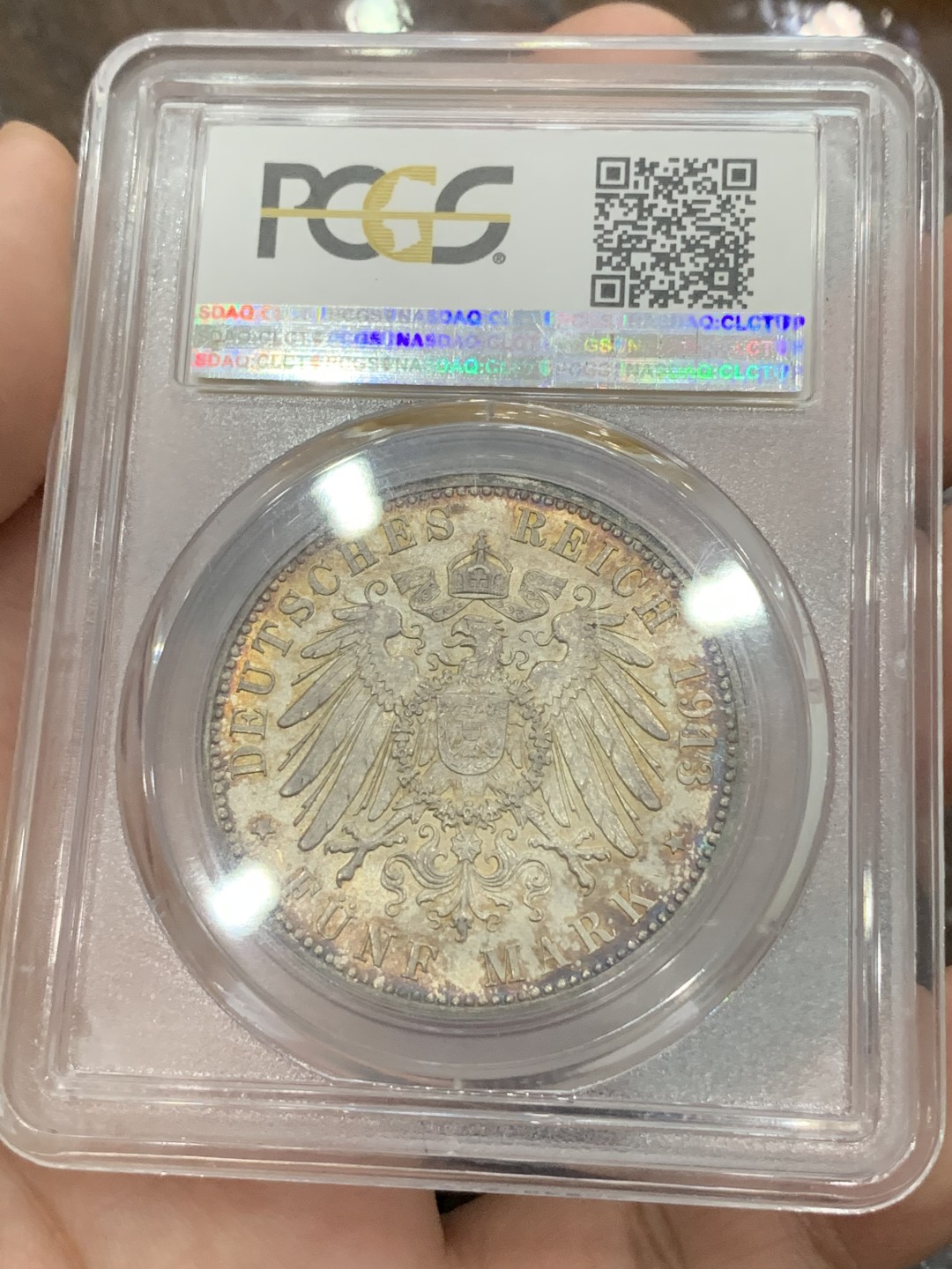 《竞宝斋》第80场-本周日，周一 2场连拍（全场不限金额包邮） PCGS MS62 德国汉堡自由市双狮 1913J 五马克大银币   双狮面带爆浆蓝绿彩 鹰面金色包浆 一币两种风格实属难得 极具观赏性
