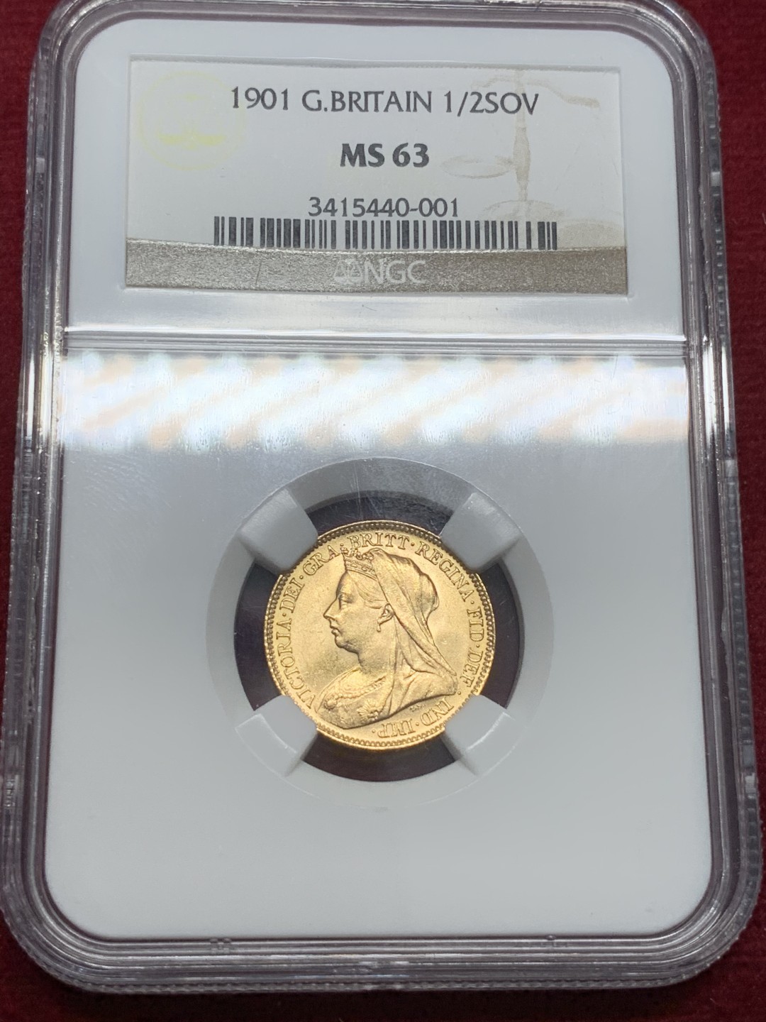 《竞宝斋》第80场-本周日，周一 2场连拍（全场不限金额包邮） NGC MS63 原光英国1901年维多利亚披纱版1/2索维林马剑金币女王最后年份