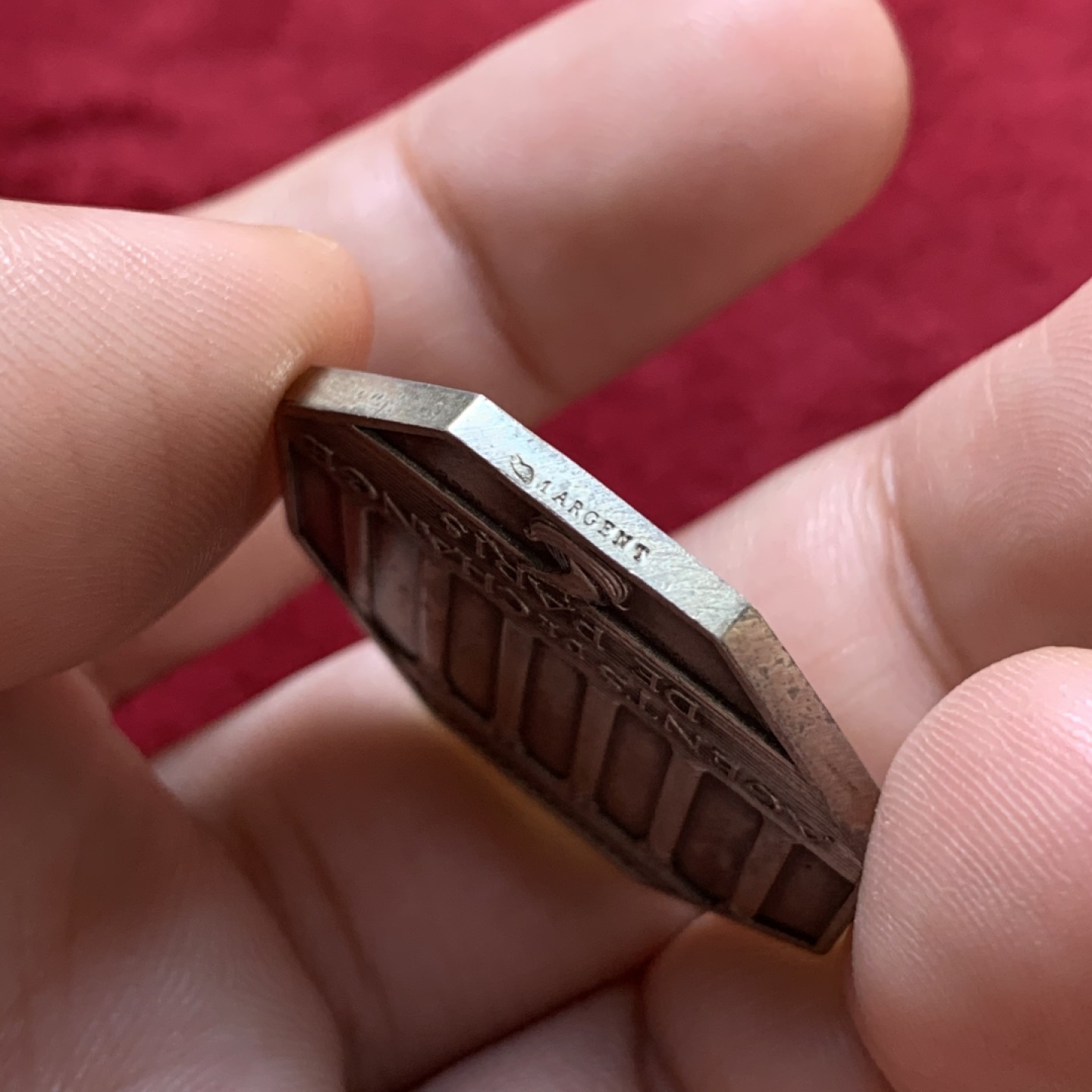 《竞宝斋》第80场-本周日，周一 2场连拍（全场不限金额包邮） 法国1958年巴黎股票经纪人公司八角银章，,19.8克32mm丰饶角AR边铭