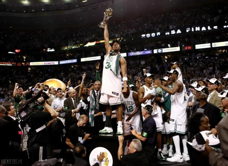 零元拍：高端版！“真理”保罗皮尔斯 签字球衣已做精美裱框 NBA凯尔特人队魂 Hardwood&Classics正品球衣 权威发行商Fanatics公司鉴定认证