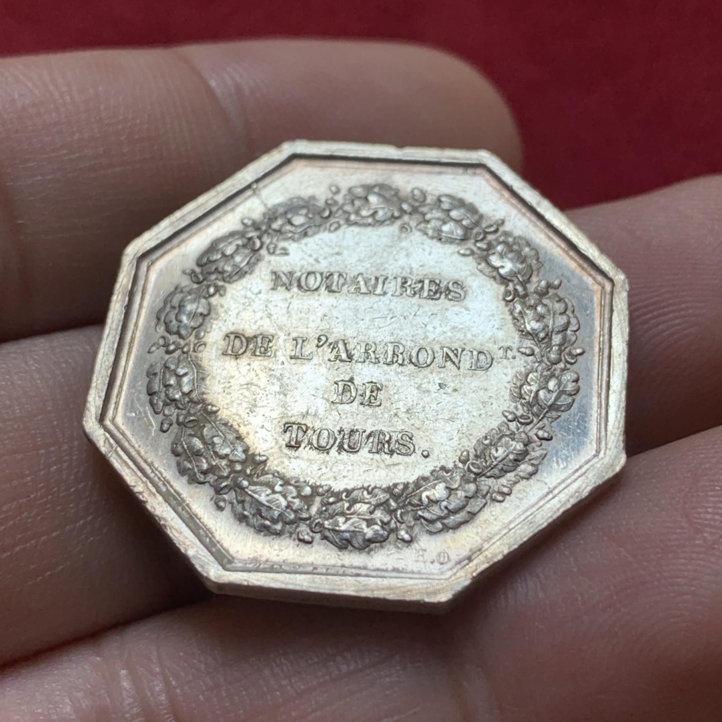 《竞宝斋》第80场-本周日，周一 2场连拍（全场不限金额包邮） 法国图尔公证人公平女神八角银章，12.8克31mm蜜蜂AR边铭