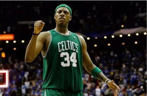 零元拍：高端版！“真理”保罗皮尔斯 签字球衣已做精美裱框 NBA凯尔特人队魂 Hardwood&Classics正品球衣 权威发行商Fanatics公司鉴定认证