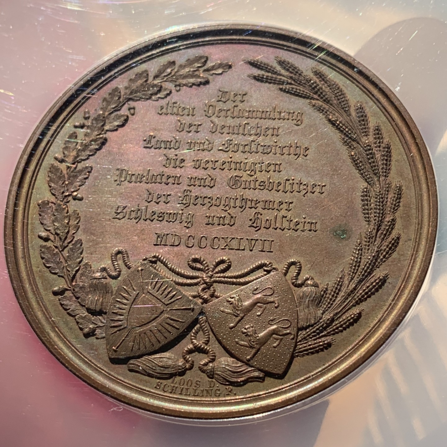 《竞宝斋》第80场-本周日，周一 2场连拍（全场不限金额包邮） 德国1847年NGC MS63BN石勒苏益格-荷尔斯泰因五彩大铜章，铜章出五彩非常不容易 大规格  大盒封装