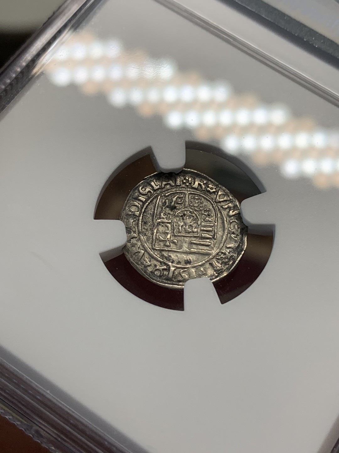 《竞宝斋》第80场-本周日，周一 2场连拍（全场不限金额包邮） NGC MS62 冠军分 神罗匈牙利1519年圣母抱婴第纳尔银币 较早年份强光好品