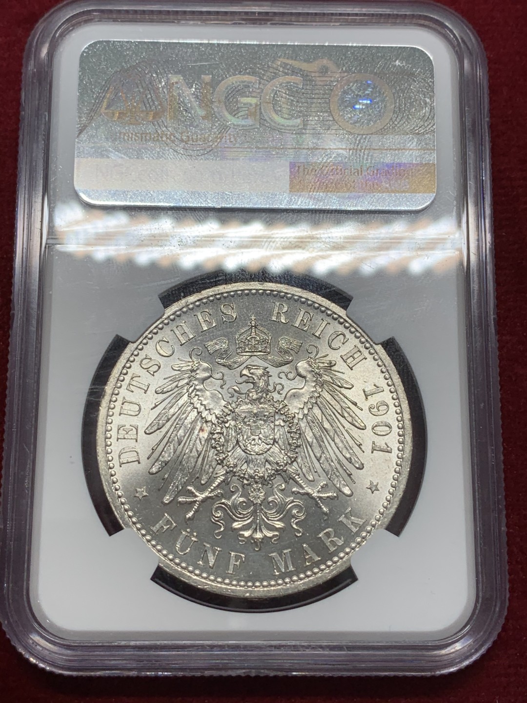 《竞宝斋》第80场-本周日，周一 2场连拍（全场不限金额包邮） NGC MS64 德国1901年普鲁士建国200周年纪念5马克 转光极好