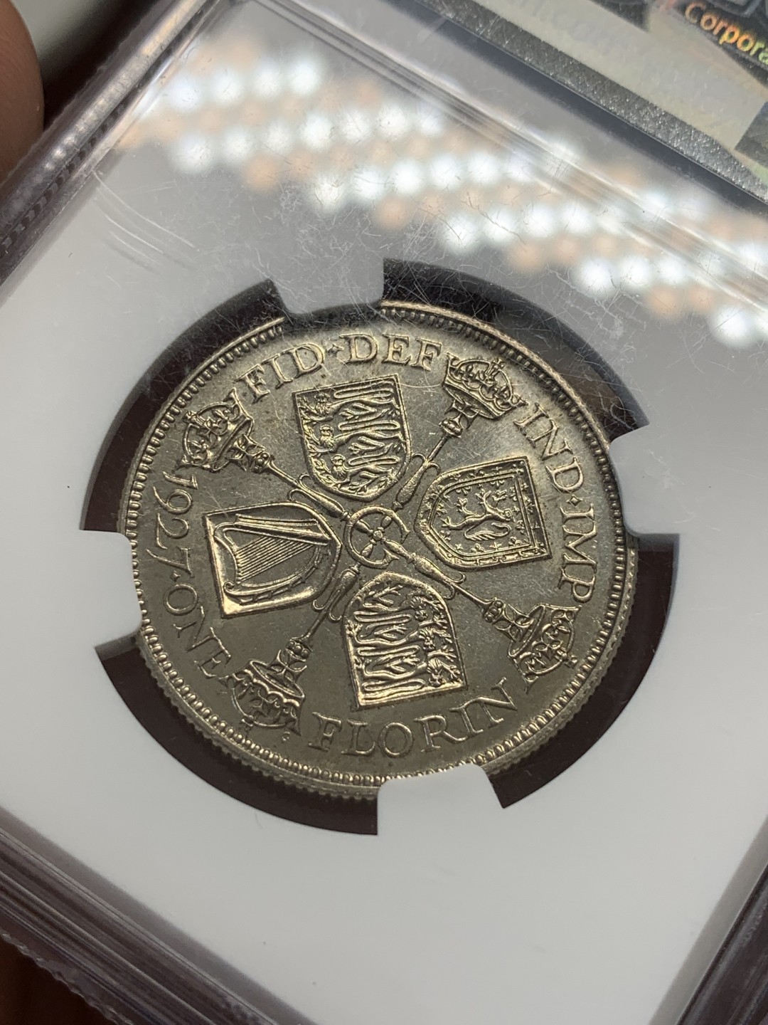 《竞宝斋》第80场-本周日，周一 2场连拍（全场不限金额包邮） NGC-PROOF 1927年英国乔五2先令，镜面感明显