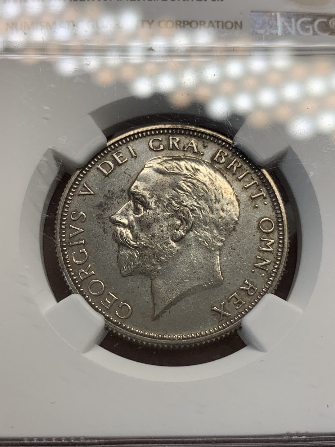 《竞宝斋》第80场-本周日，周一 2场连拍（全场不限金额包邮） NGC-PROOF 1927年英国乔五2先令，镜面感明显