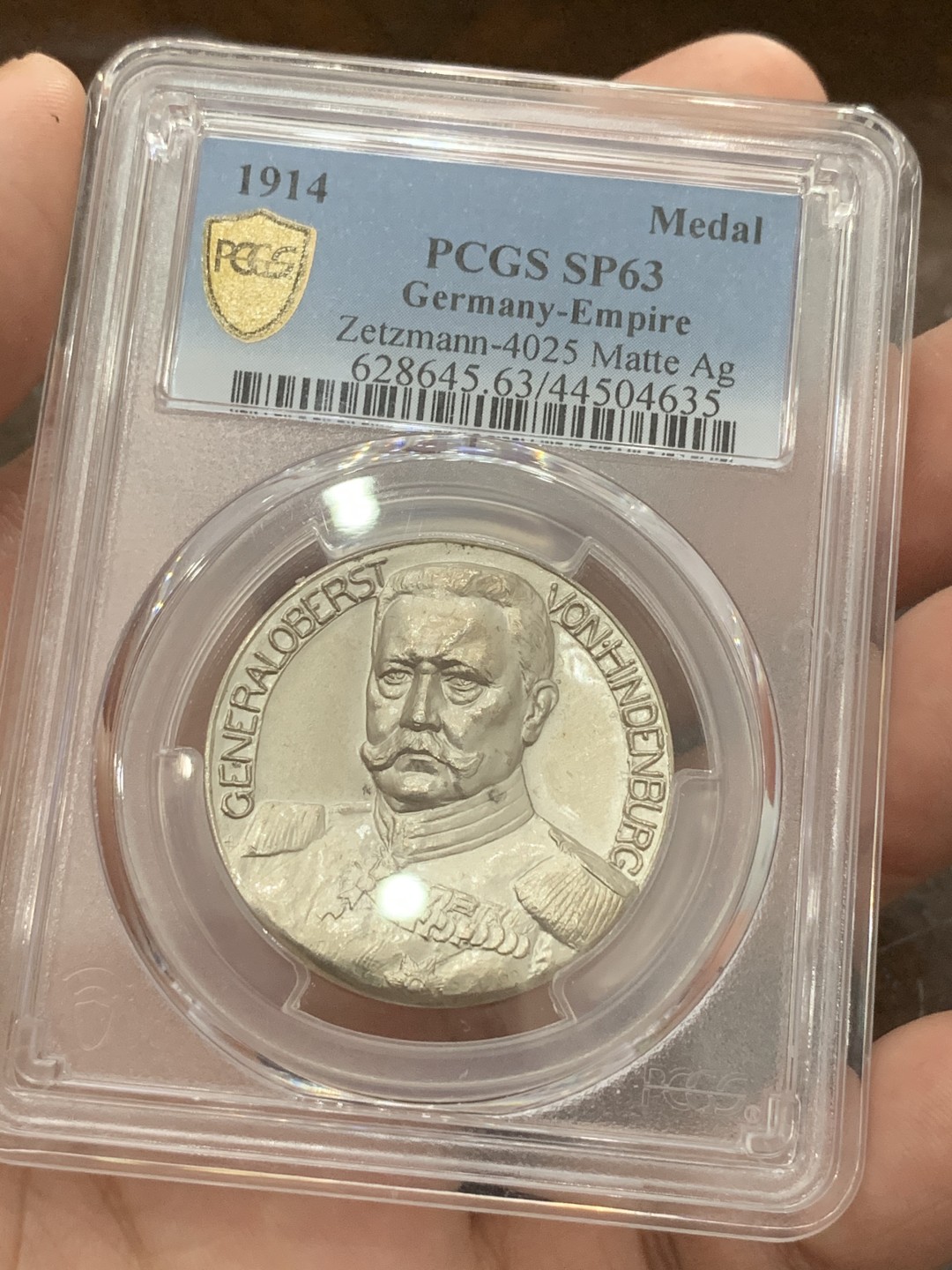 《竞宝斋》第80场-本周日，周一 2场连拍（全场不限金额包邮） PCGS SP63 德国1914年 兴登堡元帅东线战场胜利银章 高浮雕 背后是挥剑武士 霸气十足