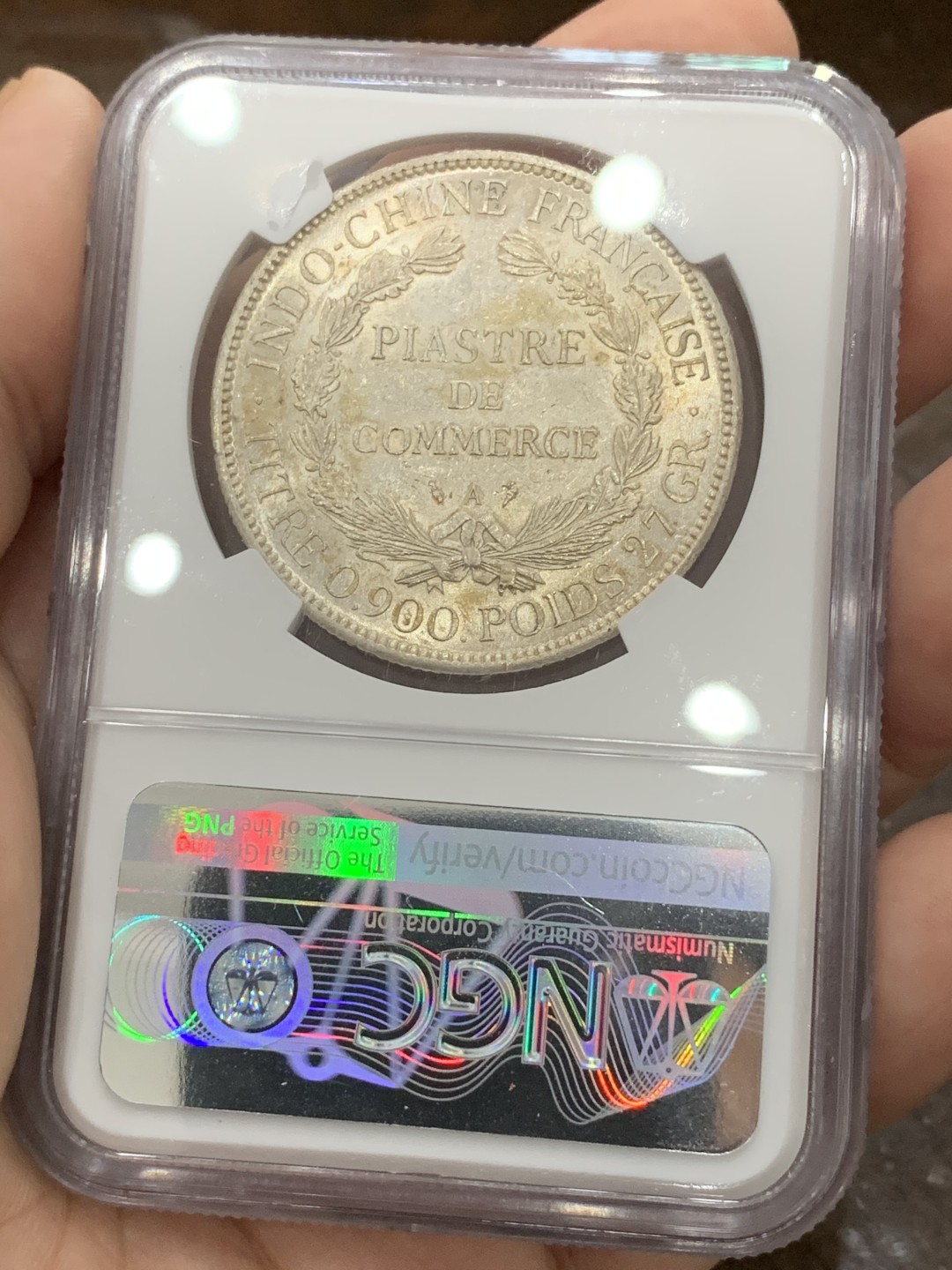 《竞宝斋》第80场-本周日，周一 2场连拍（全场不限金额包邮） 法属 印支 NGC UNC 1903年A版 坐人 1皮阿斯特 大银币 鼻子可见 转光一流 可博分