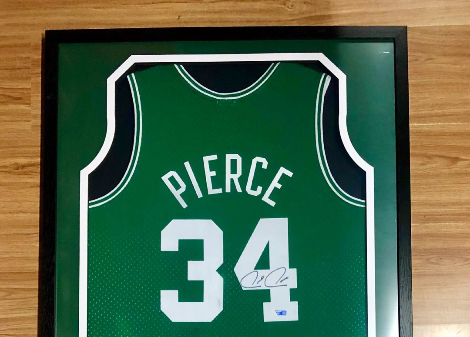 零元拍：高端版！“真理”保罗皮尔斯 签字球衣已做精美裱框 NBA凯尔特人队魂 Hardwood&Classics正品球衣 权威发行商Fanatics公司鉴定认证