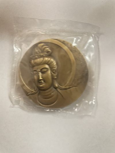 第三期大甩卖开启中 喜欢的可以下手 - 上海造币厂持经观音纪念章直径60带证书