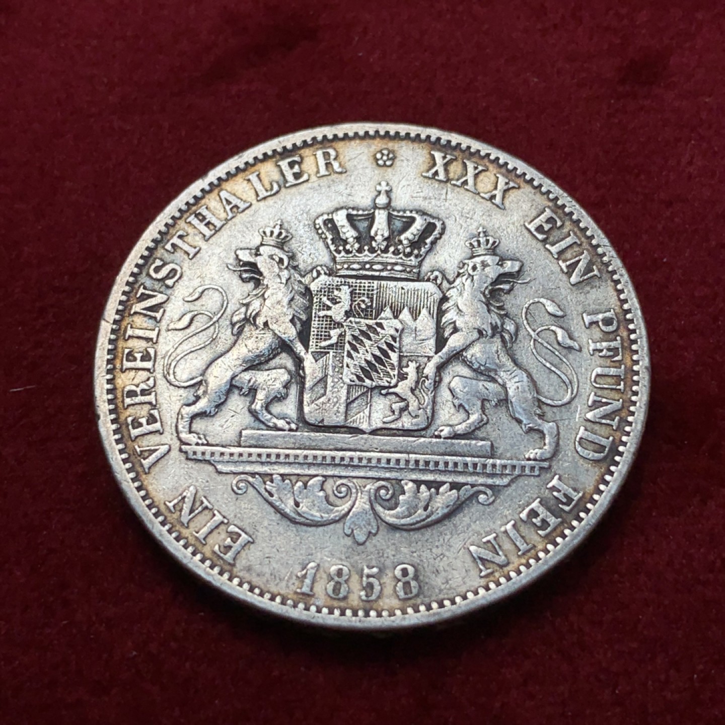 《竞宝斋》第80场-本周日，周一 2场连拍（全场不限金额包邮） 1858年 巴伐利亚马克西米利安二世 联合泰勒 银币