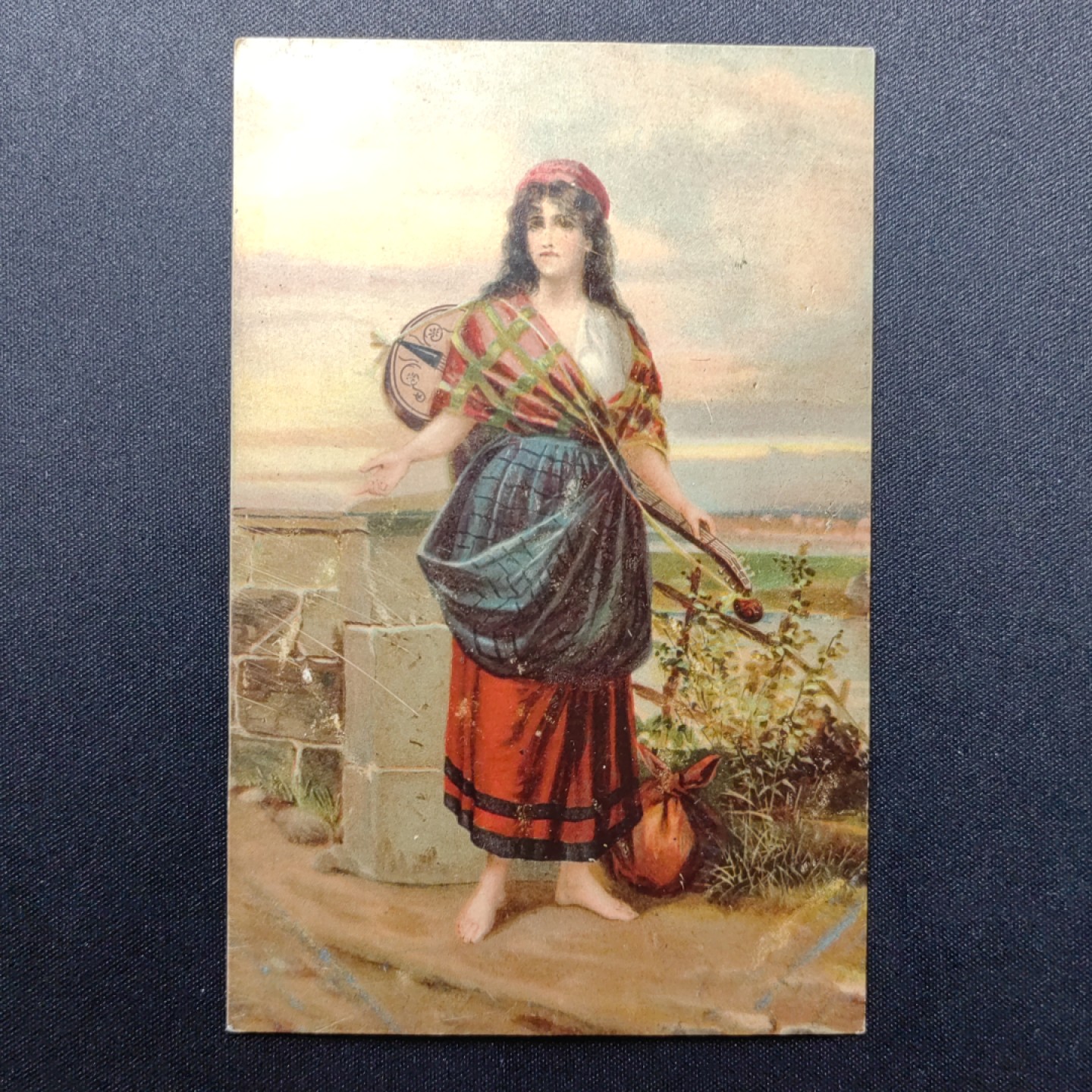 油画风格新专场 背着乐器的姑娘