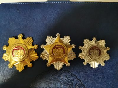 一级，二级 三级军事服务纪念章 - 一级，二级 三级军事服务纪念章