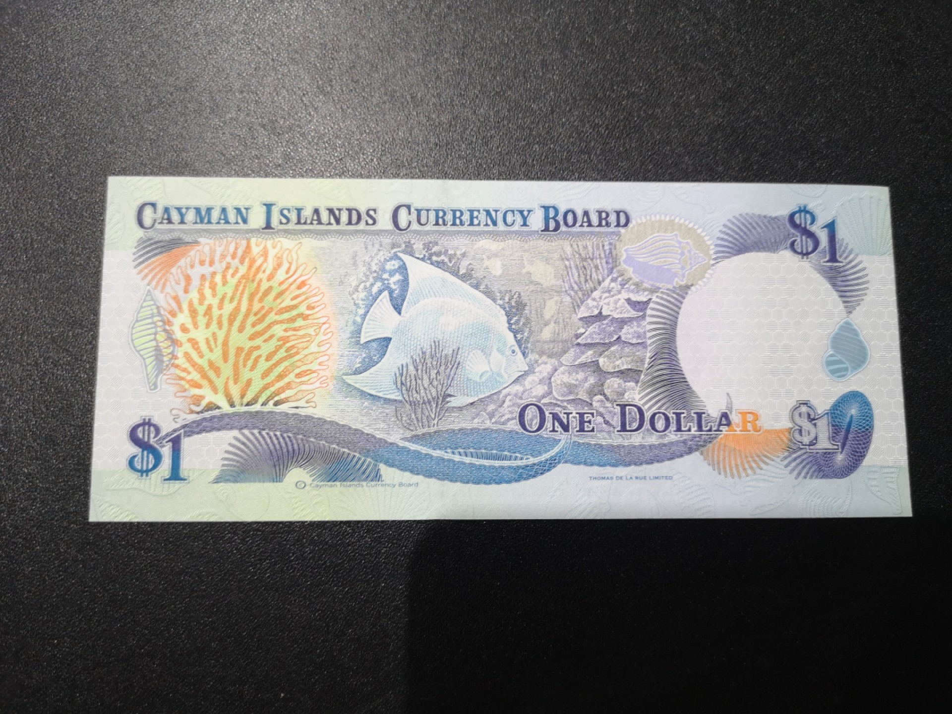 《外钞收藏家》第一百九十三期 开曼1996年1元 unc