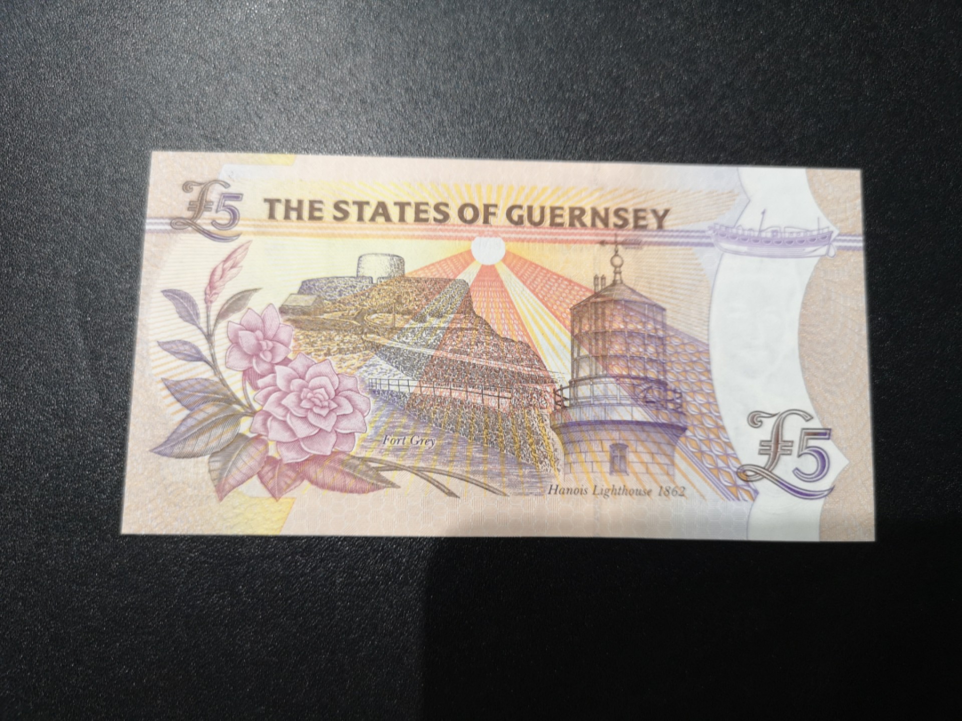 《外钞收藏家》第一百九十三期 根西岛1994-2008年5镑 unc 