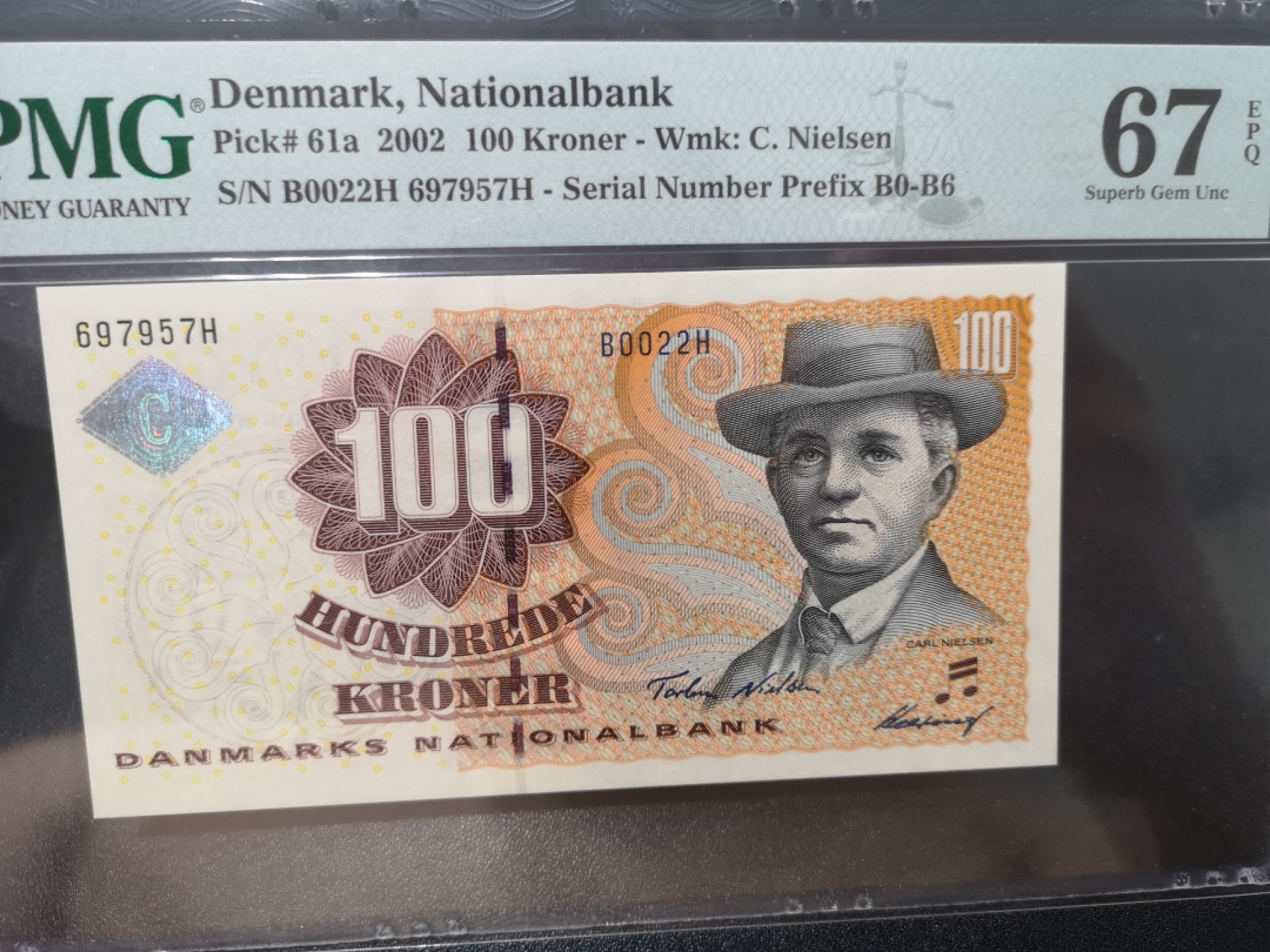 《外钞收藏家》第一百九十三期 丹麦2002年100克朗 首版首冠浮雕版 PMG67EPQ 季军分