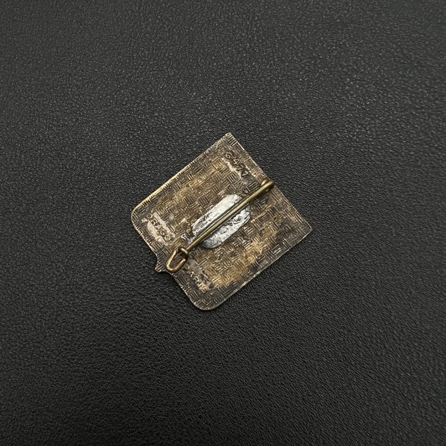 勋章奖章交易所8月5日群拍 法国152步兵团证章