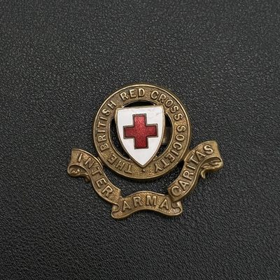 勋章奖章交易所8月5日群拍 - 英国红十字帽徽