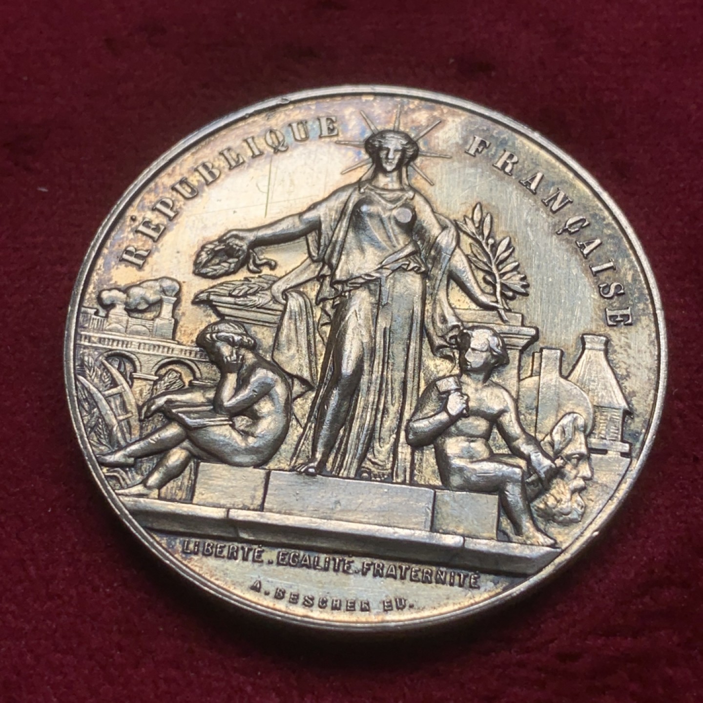 《竞宝斋》第82场-本周日，周一，周四3场拍卖（全场不限金额包邮） 法国 1892年 农业部农业女神 镀金银章