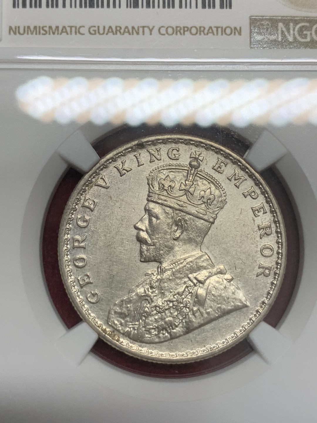 《竞宝斋》第82场-本周日，周一，周四3场拍卖（全场不限金额包邮） NGC UNC评级 英属 印度 1919年 乔五 1卢比 银币