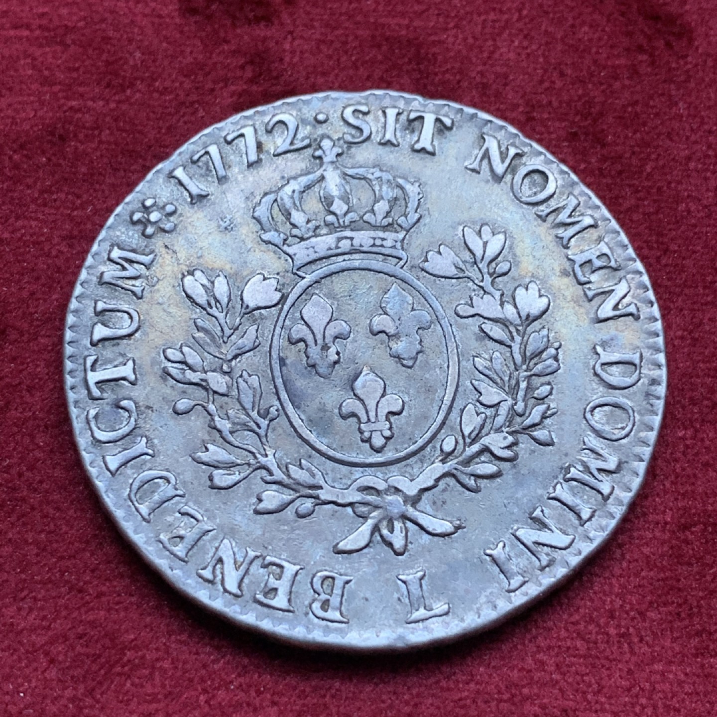 《竞宝斋》第82场-本周日，周一，周四3场拍卖（全场不限金额包邮） 法国 1772年L 路易十五 大ECU 银币 原味老包浆 细节不错 35-40的状态