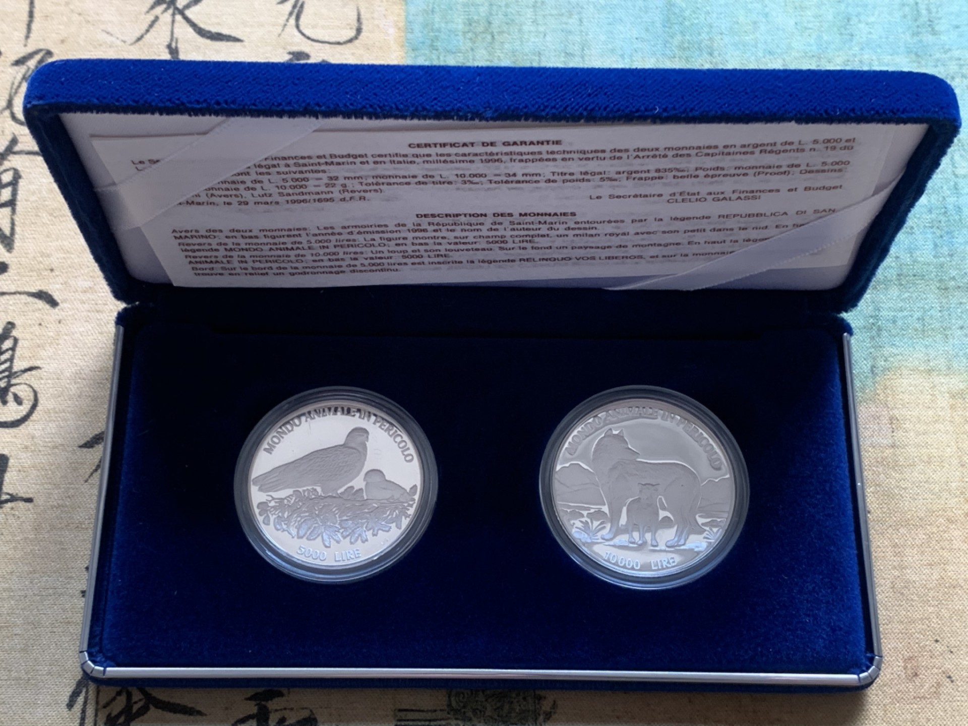 《竞宝斋》第82场-本周日，周一，周四3场拍卖（全场不限金额包邮） 原盒证书 圣马力诺1996年 濒危动物纪念 5000和10000里拉 精制PROOF银币一对 少见品种