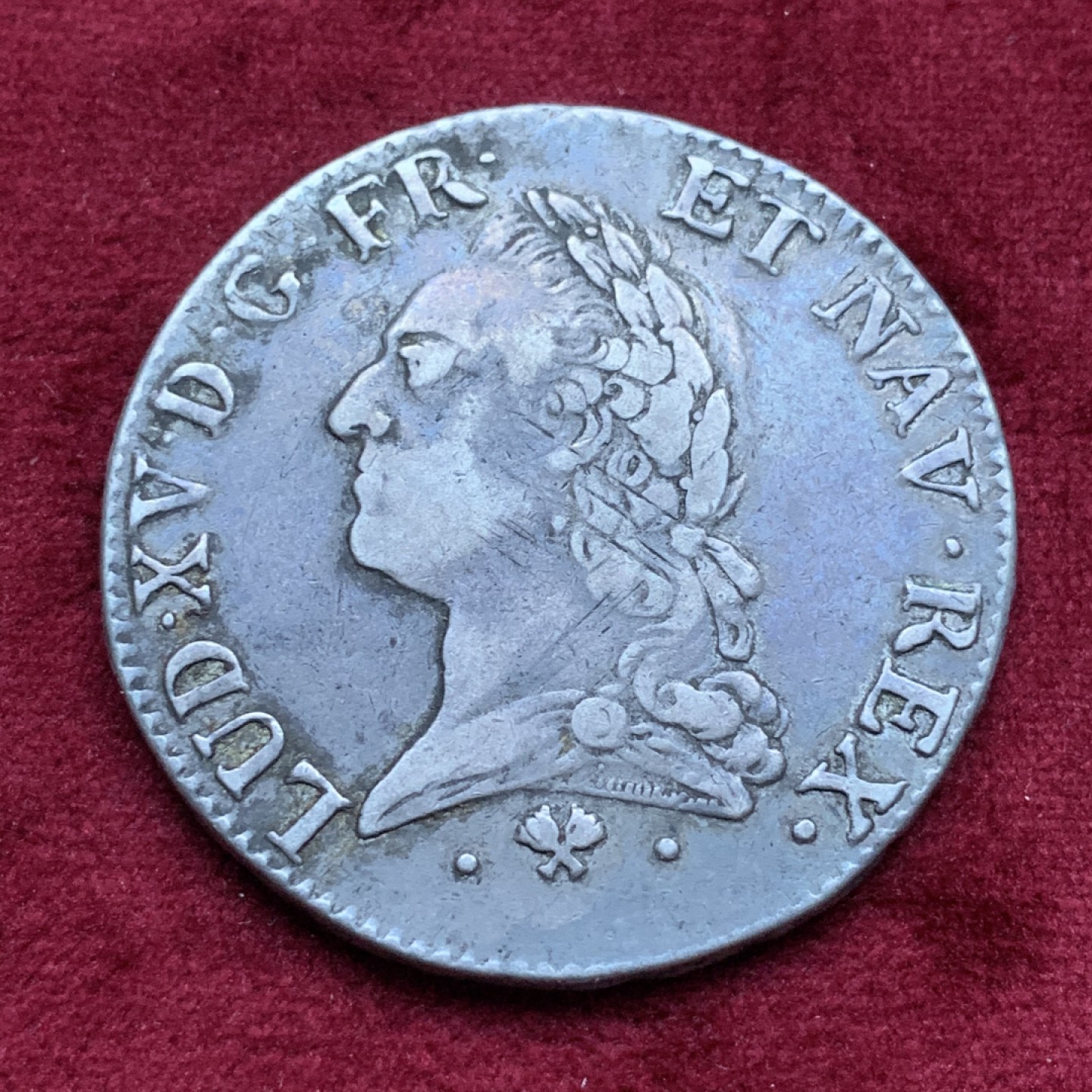 《竞宝斋》第82场-本周日，周一，周四3场拍卖（全场不限金额包邮） 法国 1772年L 路易十五 大ECU 银币 原味老包浆 细节不错 35-40的状态