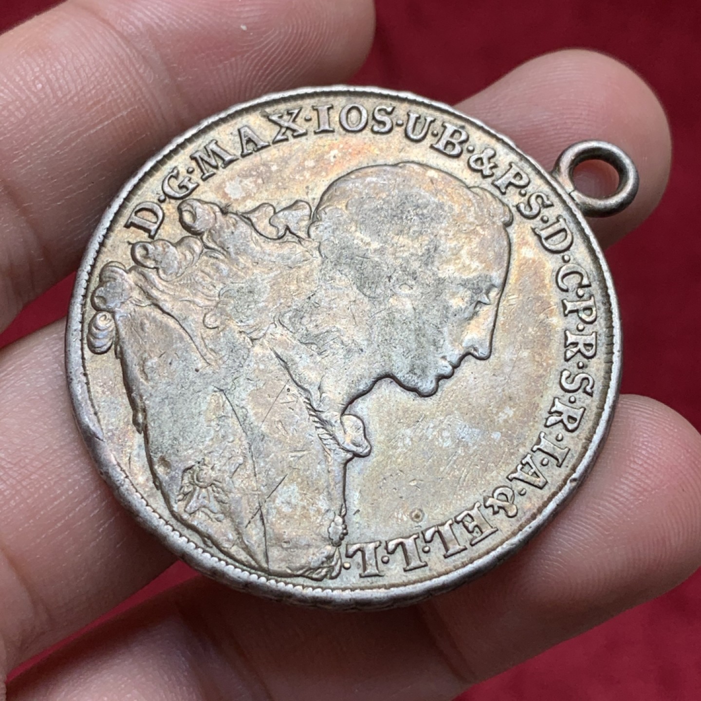 《竞宝斋》第82场-本周日，周一，周四3场拍卖（全场不限金额包邮） 德国巴伐利亚 1755年 圣母抱婴 1泰勒 五彩包浆 带环