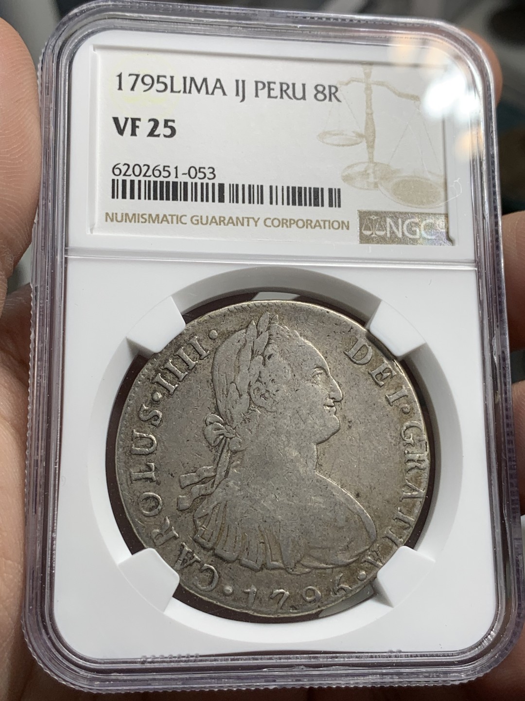《竞宝斋》第82场-本周日，周一，周四3场拍卖（全场不限金额包邮） NGC-VF25 西属秘鲁 1795年 卡洛斯四世8R 老双柱大银币 稀少厂名 更高分只有14枚