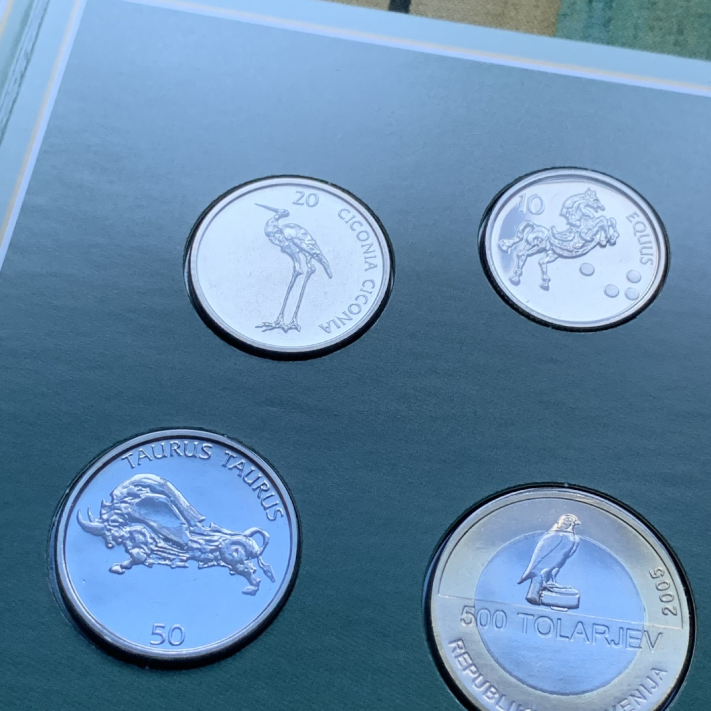 《竞宝斋》第82场-本周日，周一，周四3场拍卖（全场不限金额包邮） 卡装 斯洛文尼亚 2005年 十枚套 封装套币 稀少品种