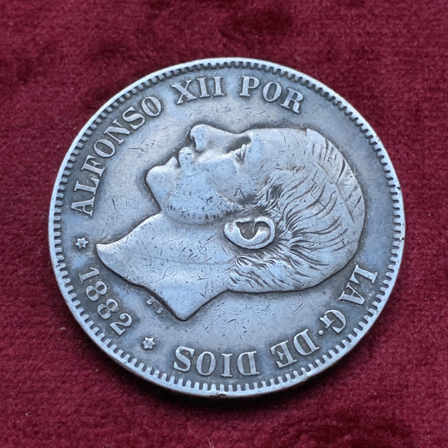 《竞宝斋》第82场-本周日，周一，周四3场拍卖（全场不限金额包邮） 西班牙 1882年 阿方索十二世 5比塞塔双柱 大银币 黑彩包浆