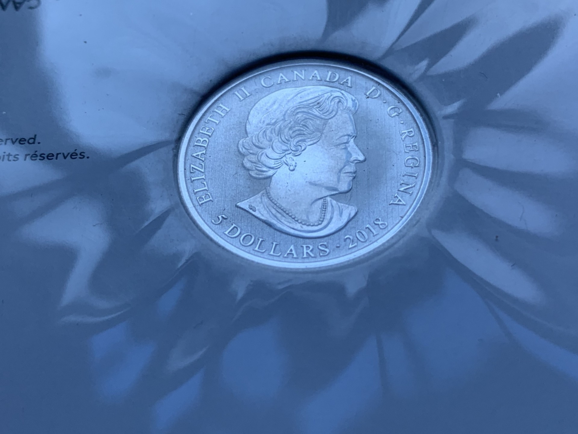 《竞宝斋》第82场-本周日，周一，周四3场拍卖（全场不限金额包邮） 礼品装 加拿大2018年 大红枫叶彩色银币 8克 999纯银