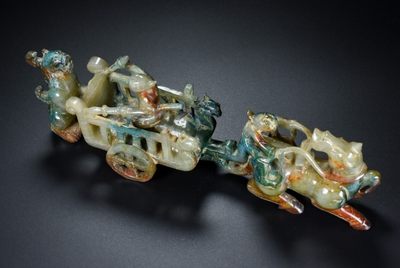 旧藏，征战天下，材质和田玉，长25宽6高8厘米，重量594 - 旧藏，征战天下，材质和田玉，长25宽6高8厘米，重量594