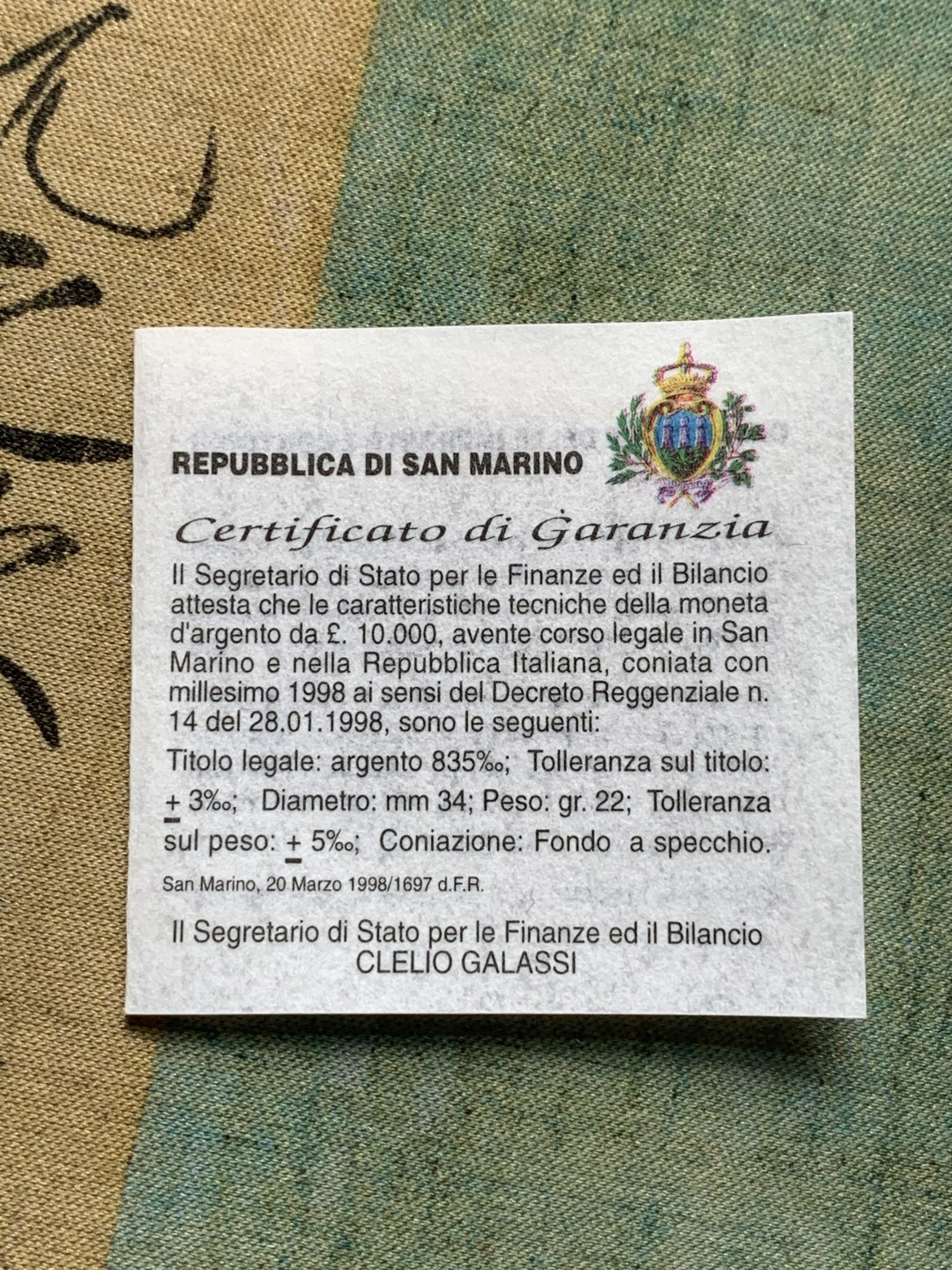 《竞宝斋》第82场-本周日，周一，周四3场拍卖（全场不限金额包邮） 原盒证书 圣马力诺1998年 法国世界杯纪念 10000里拉精制大银币 22克