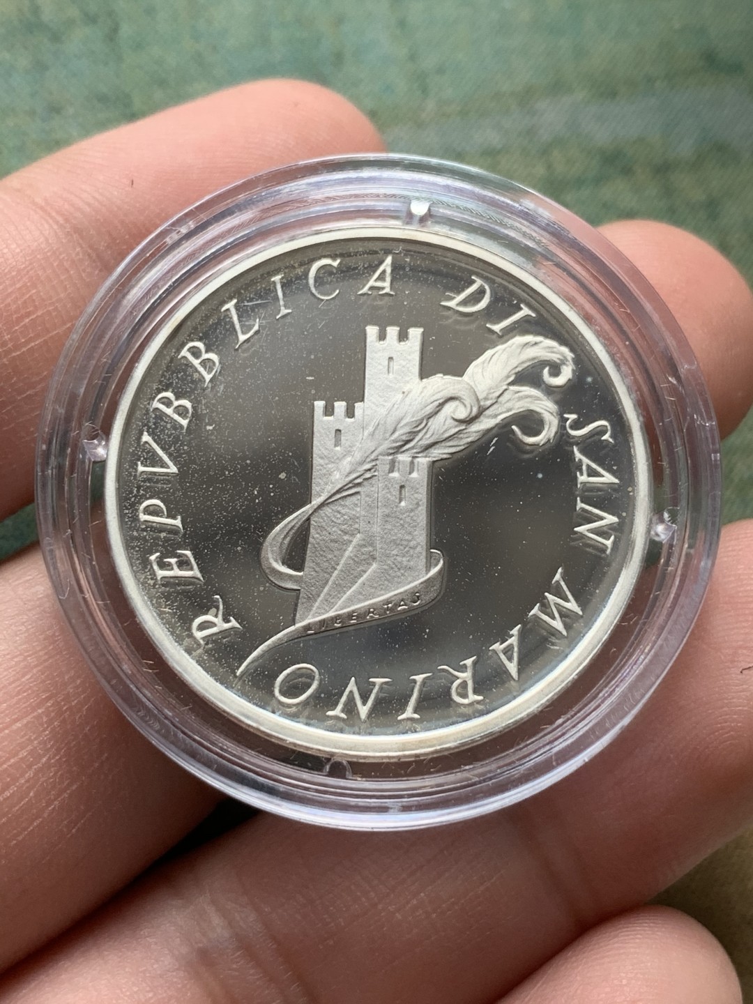 《竞宝斋》第82场-本周日，周一，周四3场拍卖（全场不限金额包邮） 原盒证书 圣马力诺1987年 萨格勒布运动会 500和1000里拉银币一对