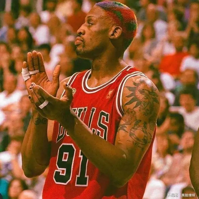 零元拍：丹尼斯 罗德曼签字球衣已做精美裱框BGS/BAS公司亲笔签名鉴定认证标。