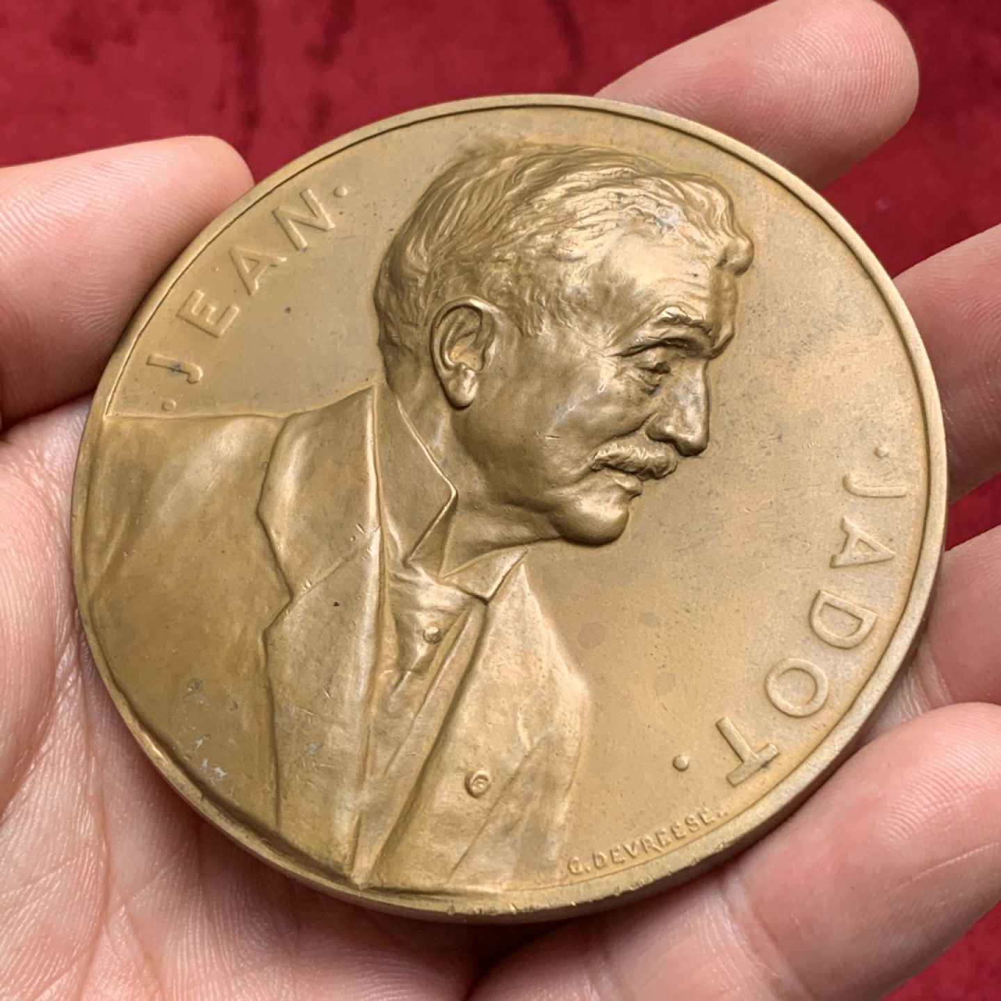 《竞宝斋》第82场-本周日，周一，周四3场拍卖（全场不限金额包邮） 比利时 1932年 纪念铁路工程师吉恩.吉多 高浮雕大铜章 70mm