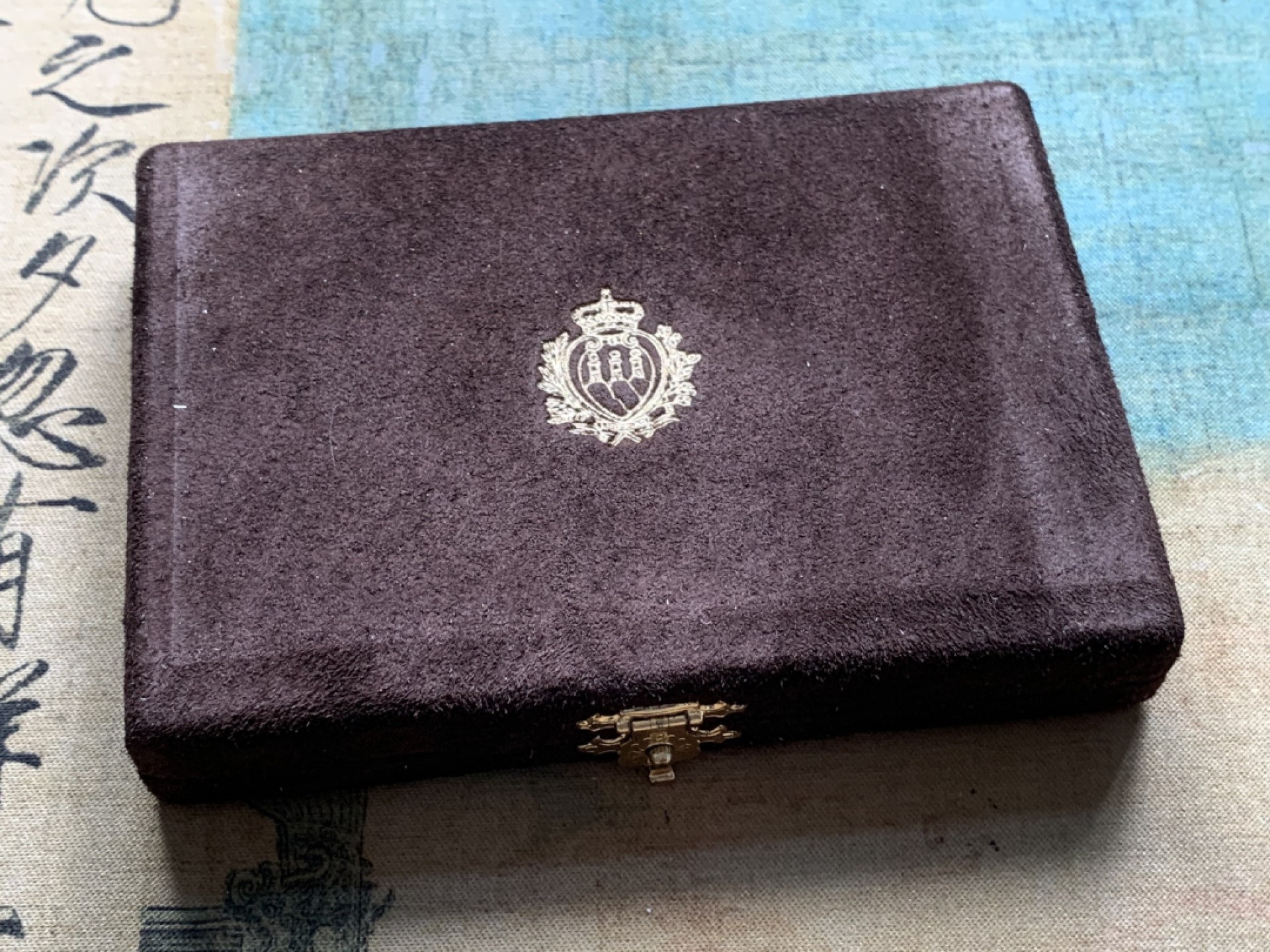 《竞宝斋》第82场-本周日，周一，周四3场拍卖（全场不限金额包邮） 原盒证书 圣马力诺1987年 萨格勒布运动会 500和1000里拉银币一对