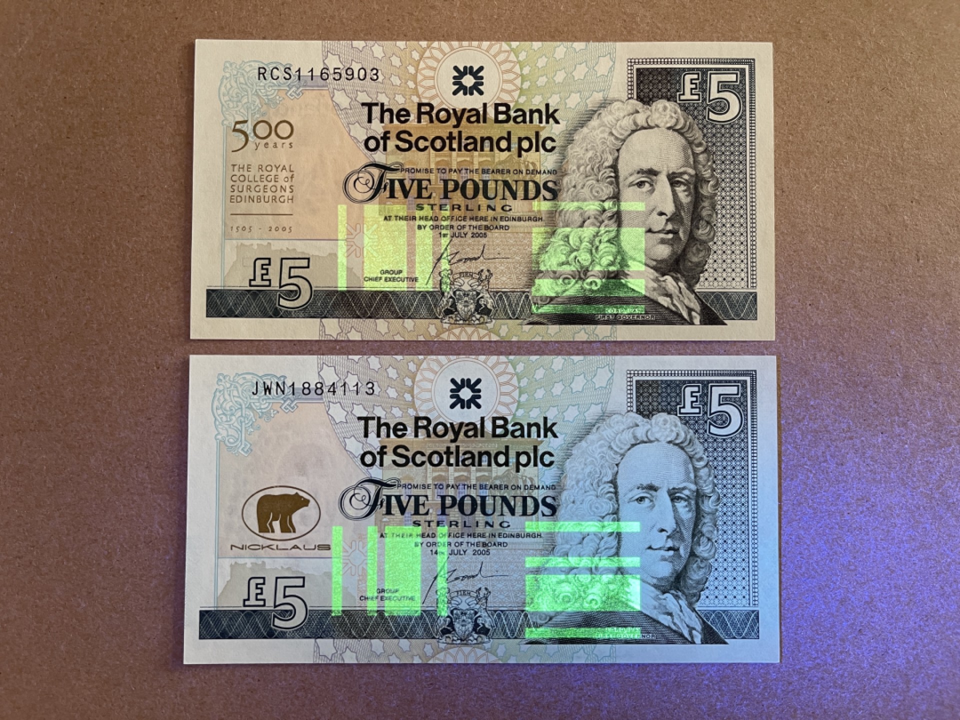 《张总收藏》67期——外币精品 苏格兰5镑2张 UNC 2005年2个版本纪念钞 皇家银行