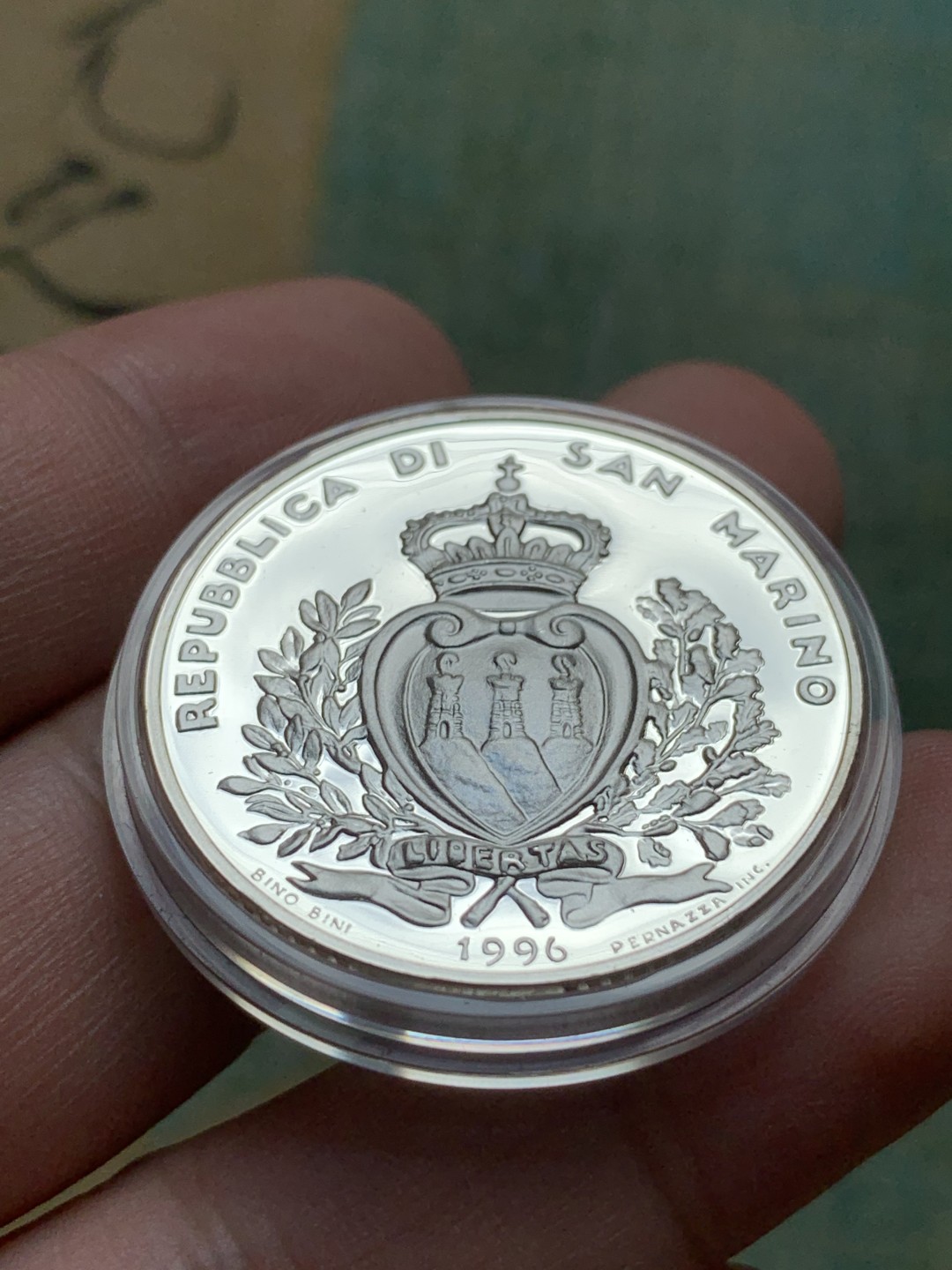 《竞宝斋》第82场-本周日，周一，周四3场拍卖（全场不限金额包邮） 原盒证书 圣马力诺1996年 纪念欧洲 10000里拉 精制大银币 22克