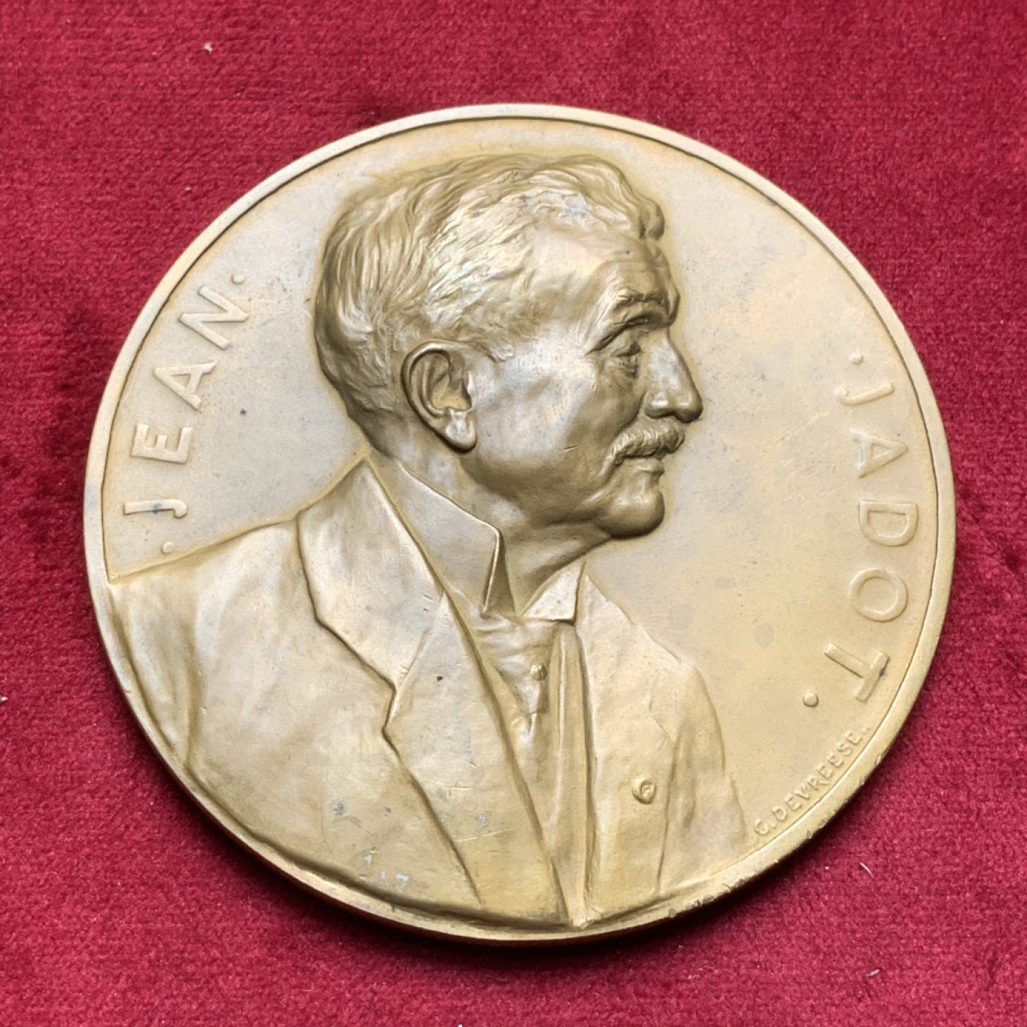 《竞宝斋》第82场-本周日，周一，周四3场拍卖（全场不限金额包邮） 比利时 1932年 纪念铁路工程师吉恩.吉多 高浮雕大铜章 70mm