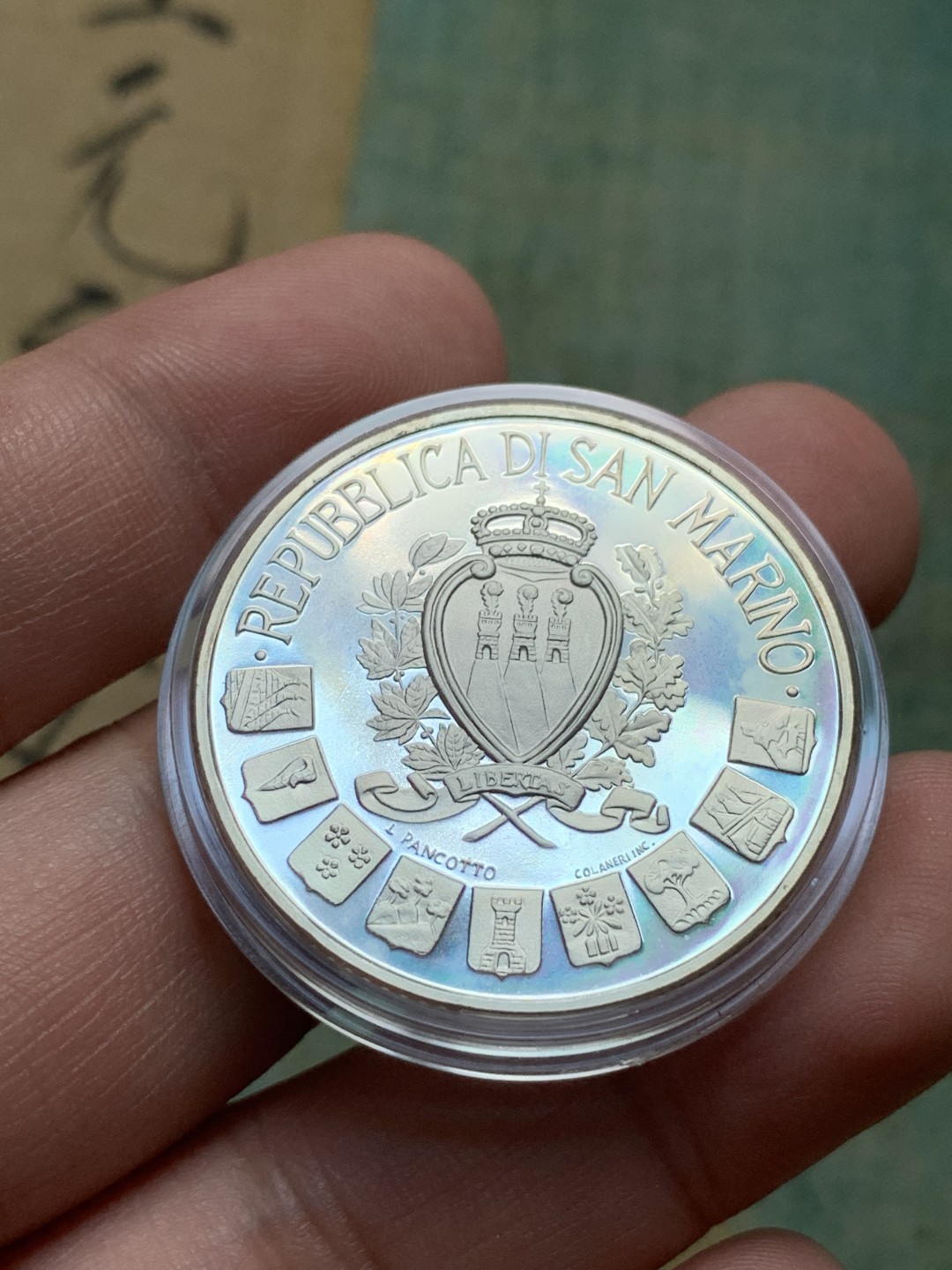 《竞宝斋》第82场-本周日，周一，周四3场拍卖（全场不限金额包邮） 原盒证书 圣马力诺1997年 迎接千禧年 10000里拉 精制PROOF大银币 22克