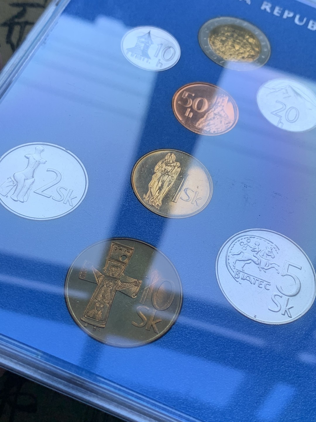 《竞宝斋》第82场-本周日，周一，周四3场拍卖（全场不限金额包邮） 卡装 斯洛伐克2003年 八枚套 封装套币 少见