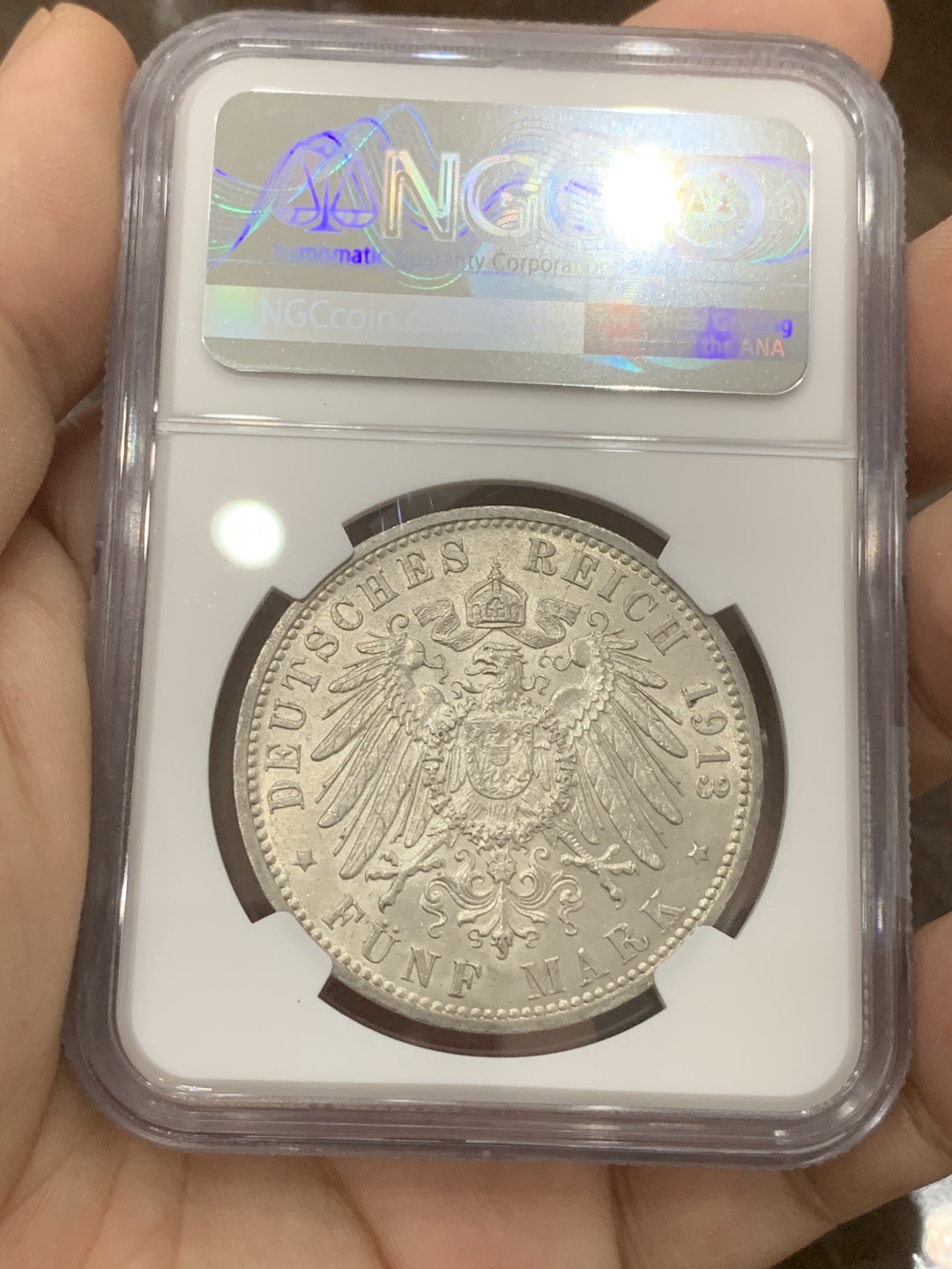 《竞宝斋》第82场-本周日，周一，周四3场拍卖（全场不限金额包邮） NGC-MS63 德国汉堡 1913年 双狮盾牌 5马克银币 顶级品相不多说了