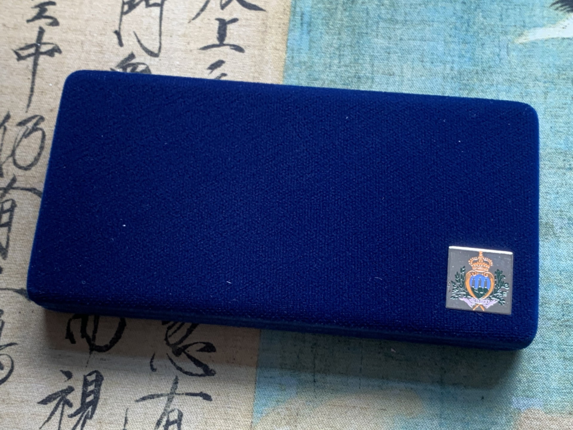 《竞宝斋》第82场-本周日，周一，周四3场拍卖（全场不限金额包邮） 原盒证书 圣马力诺1997年 大航海帆船系列纪念 5000和10000里拉 精制银币一对