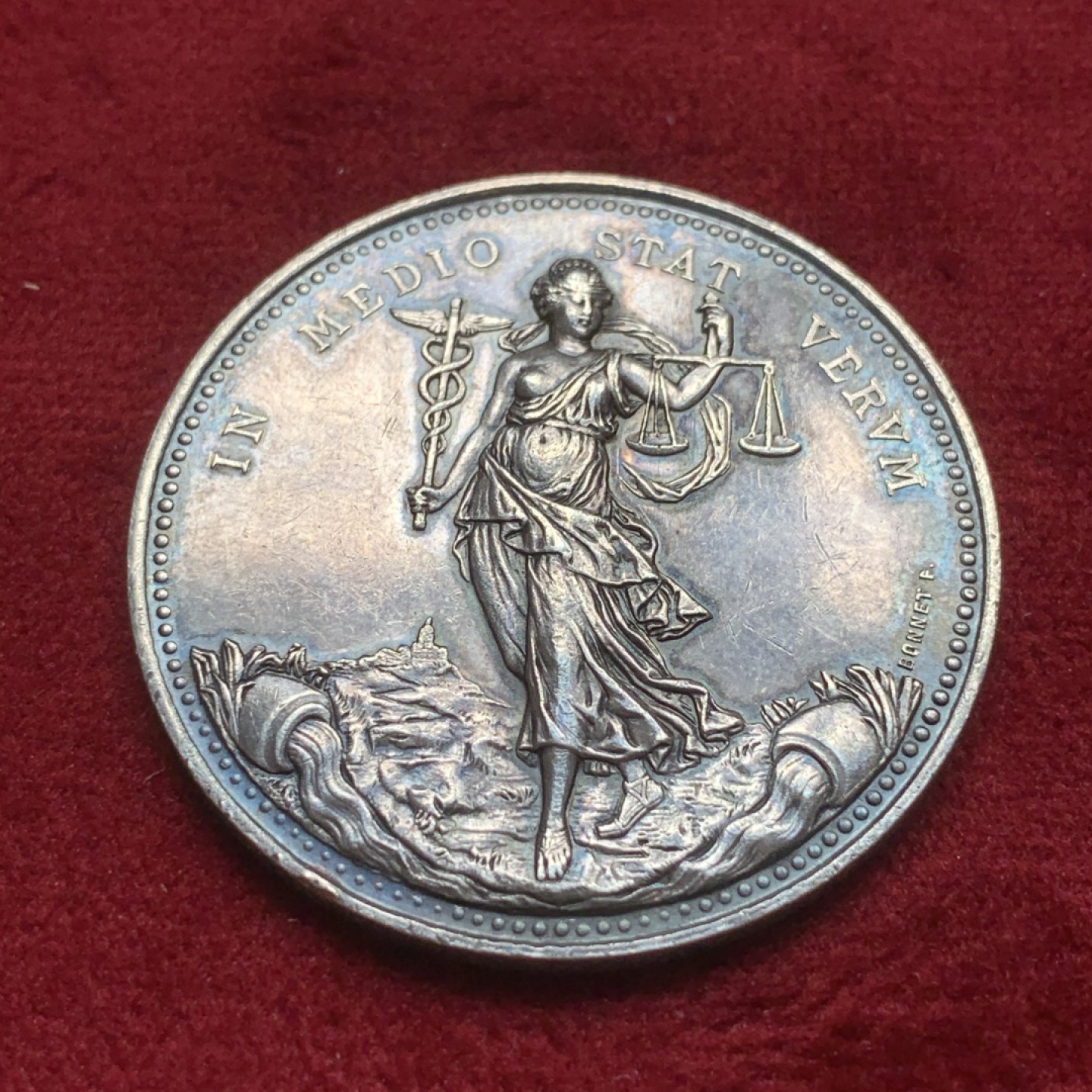 《竞宝斋》第82场-本周日，周一，周四3场拍卖（全场不限金额包邮） 法国 1866年 公平女神 JETON银质代币 淡紫色彩