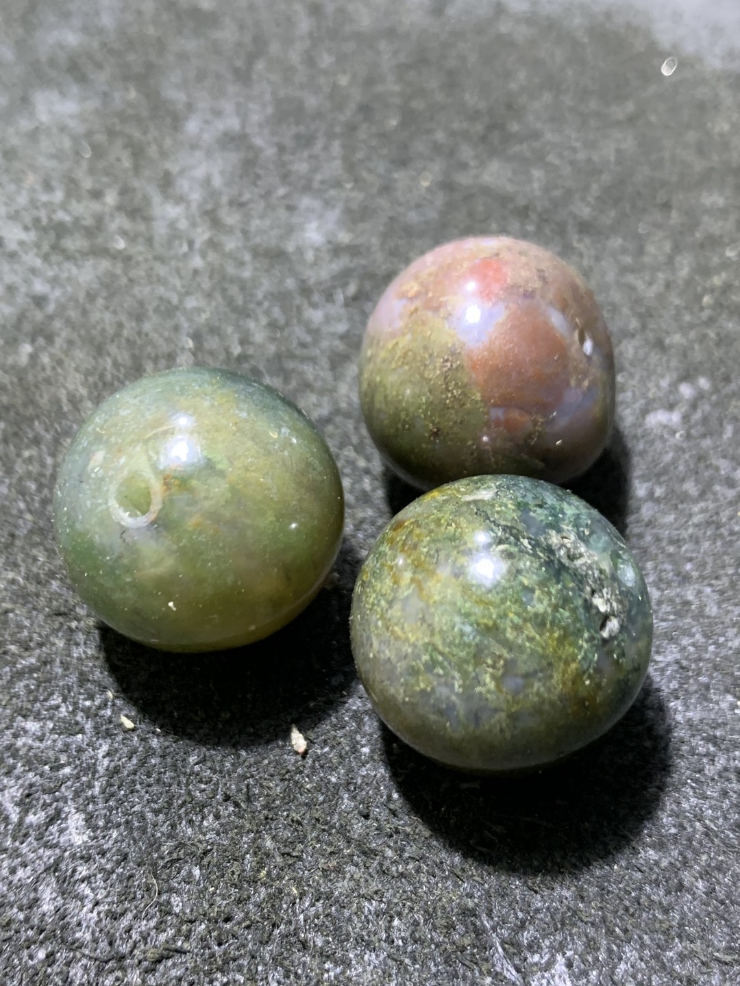 草花纹玛瑙通货圆珠三颗！