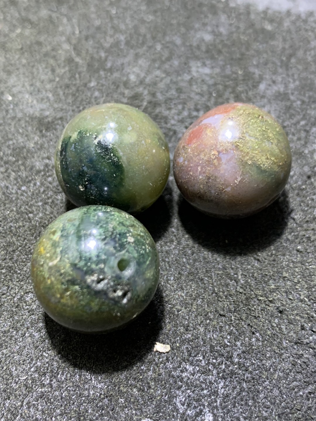 草花纹玛瑙通货圆珠三颗！