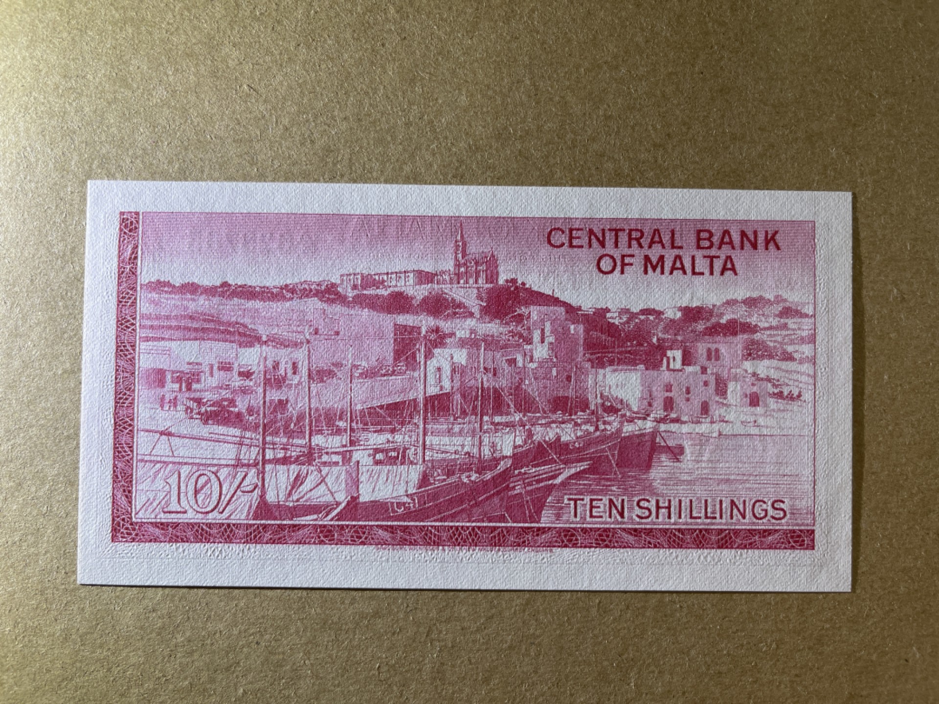 《张总收藏》67期——外币精品 马耳他10先令 UNC 1967年 戎装女王